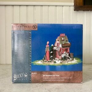 Dept 56 Snow Village Bucks County The Abandoned Gas Pump 56.55121 EUC Accessory